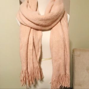 Blush scarf 🧣 SO soft!